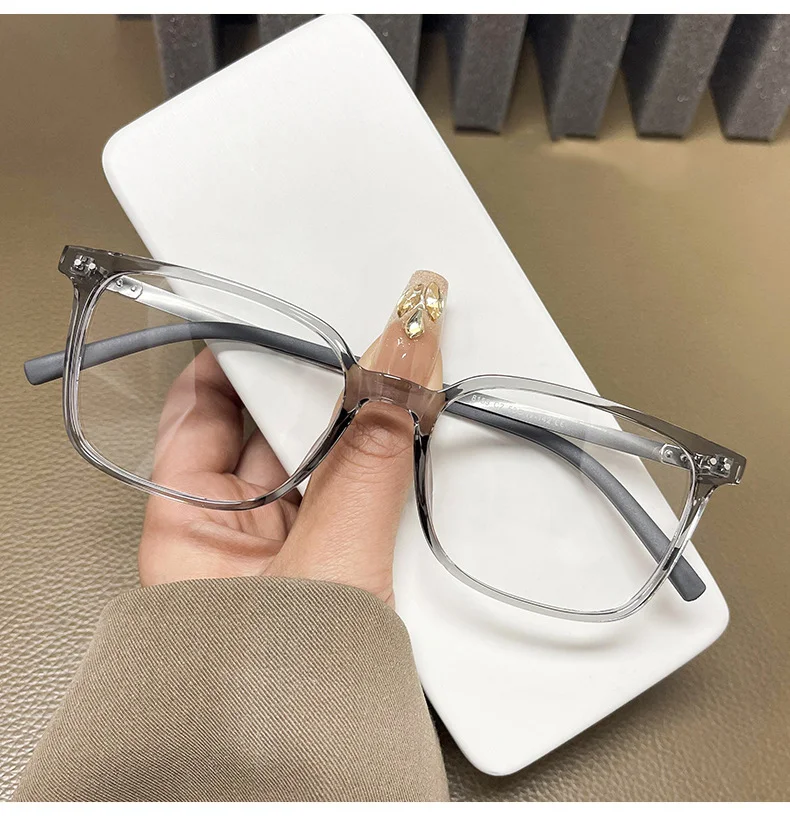 Stylish TR90 Full-Frame Glasses