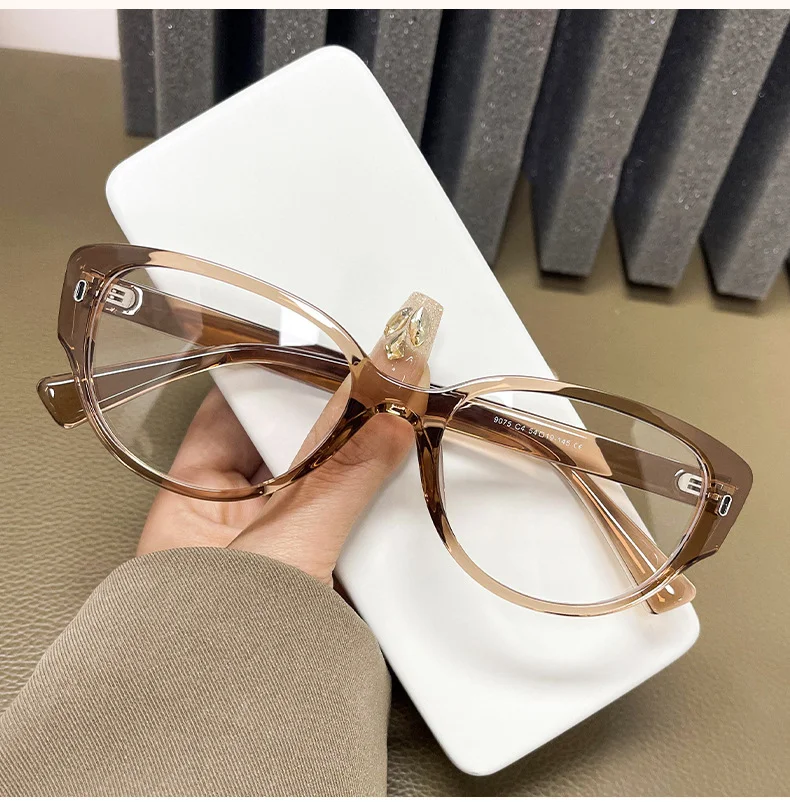 Fashionable TR90 Full-Frame Glasses