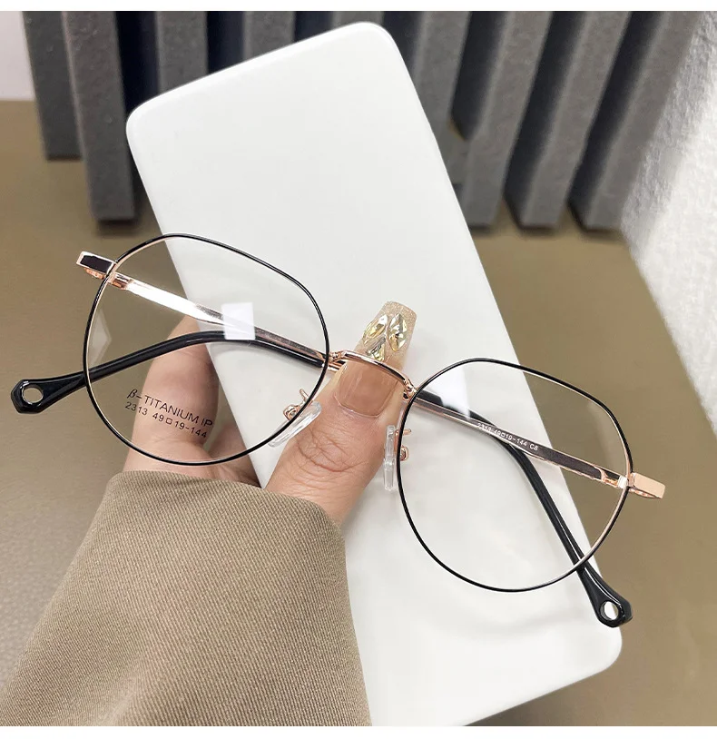 Lightweight Full-Frame Glasses